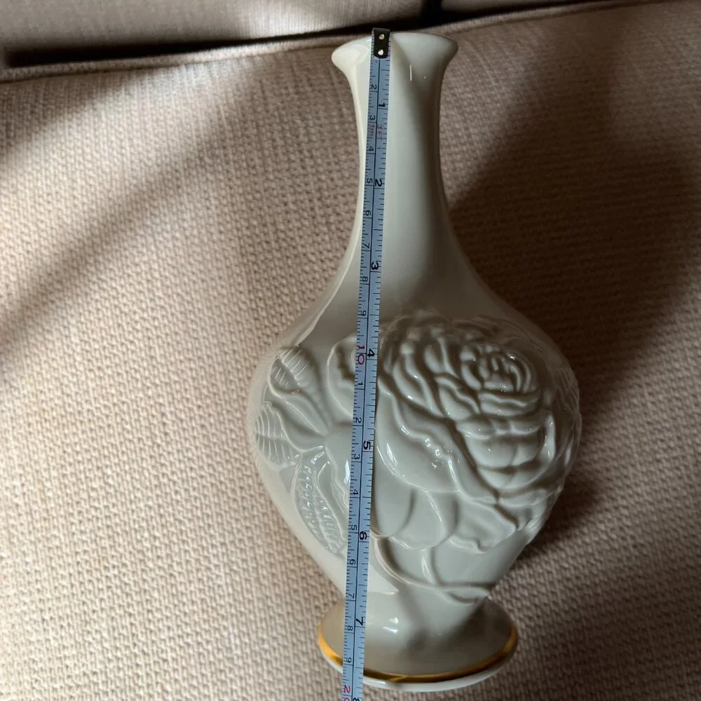 Lenox Antique Rose Porcelain Bud Vase Collectible (like new) - Picture 6 of 10